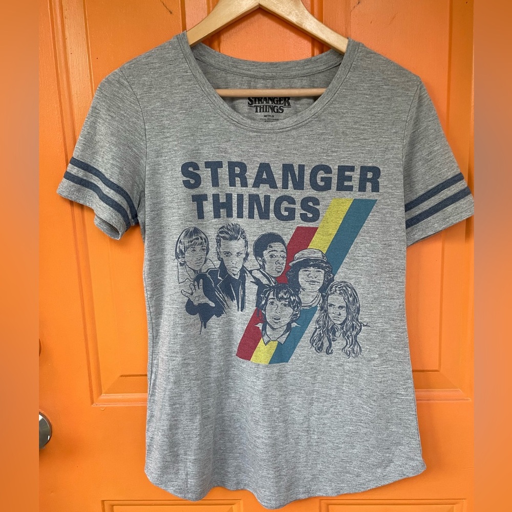 Stranger Things Official Netflix Women's Shirt Size Medium